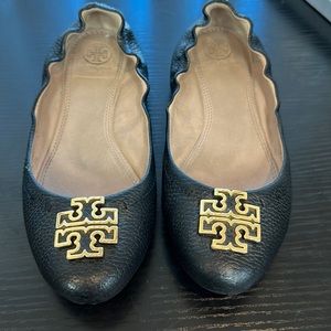 Tory Burch womans melinda black leather flats size 7